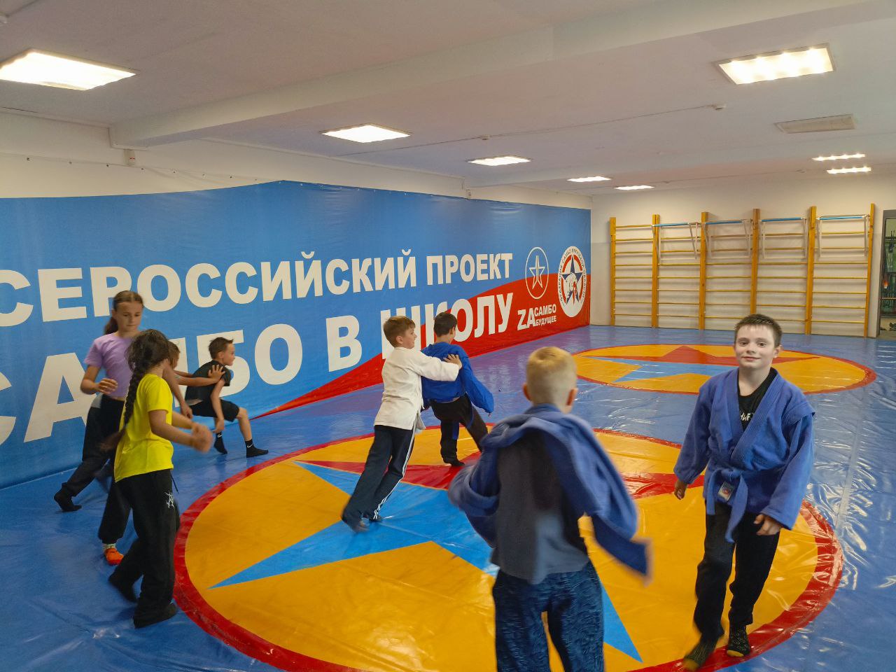 Первая смена учебно-тренировочных сборов  по самбо.